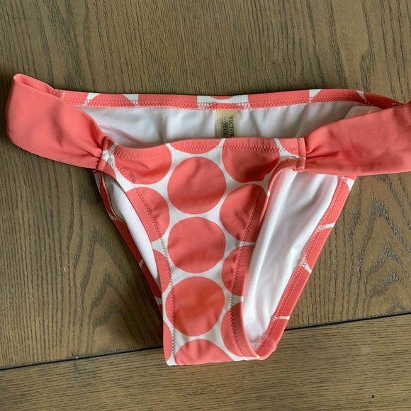 Lot of Victoria Secret Bikinis - Picture 11 of 15